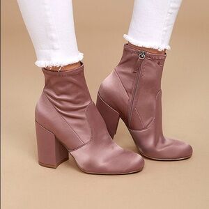 Steve Madden Gaze (Dusty Pink) Ankle Booties Size 7.5 Women